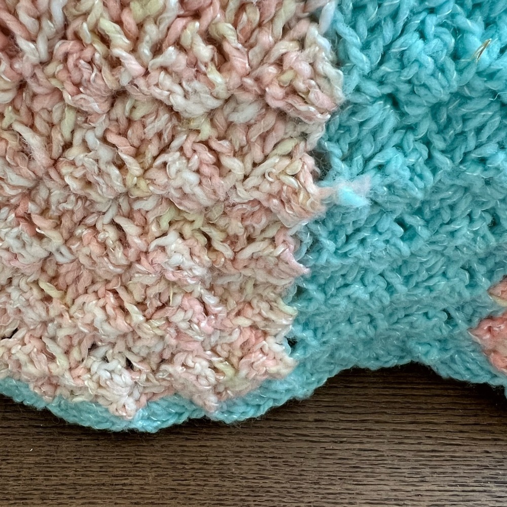 Hand made crochet baby blanket - Picture 7 of 8